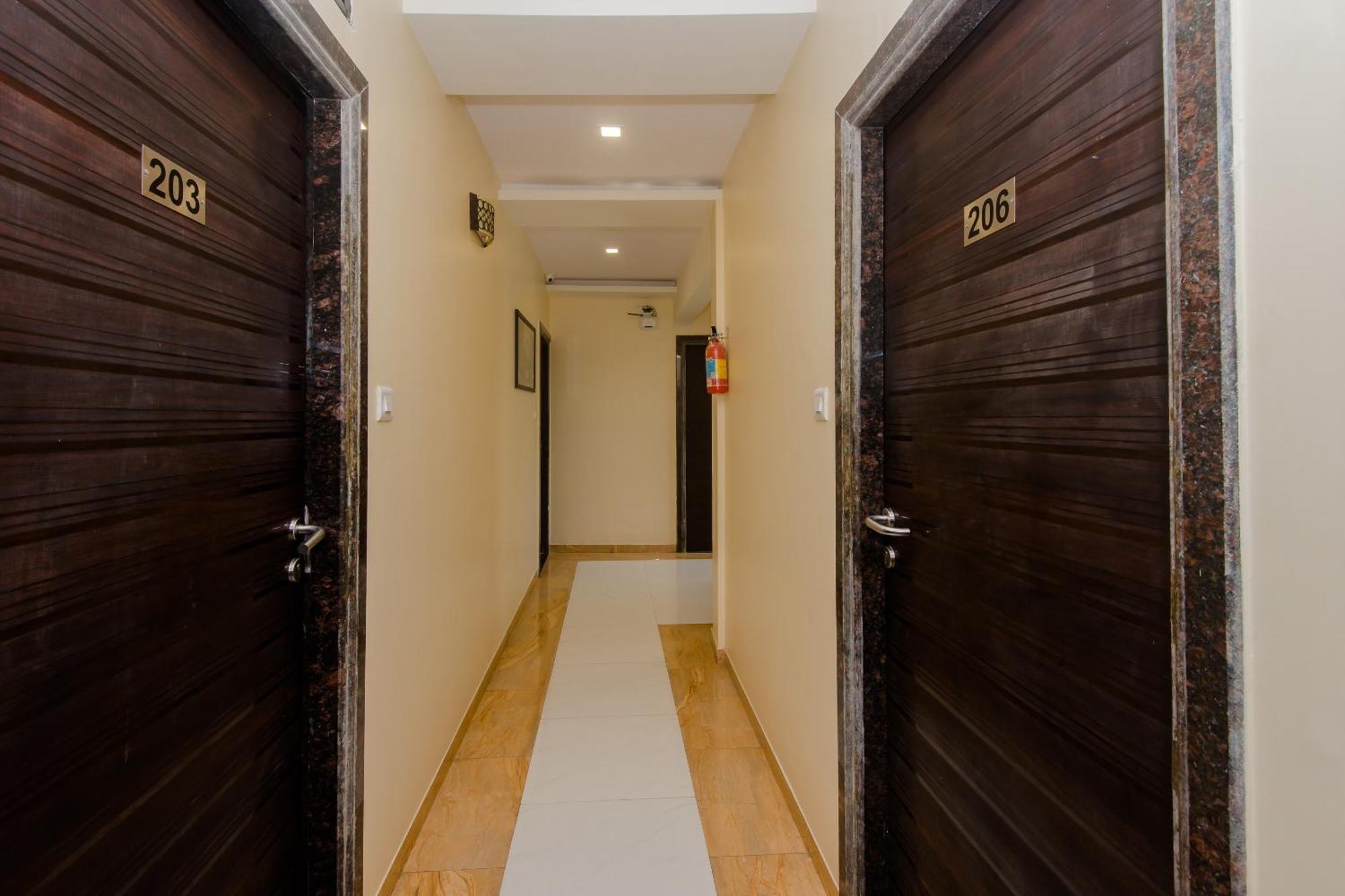 Hotel FabExpress Venture Grand à Bombay Extérieur photo