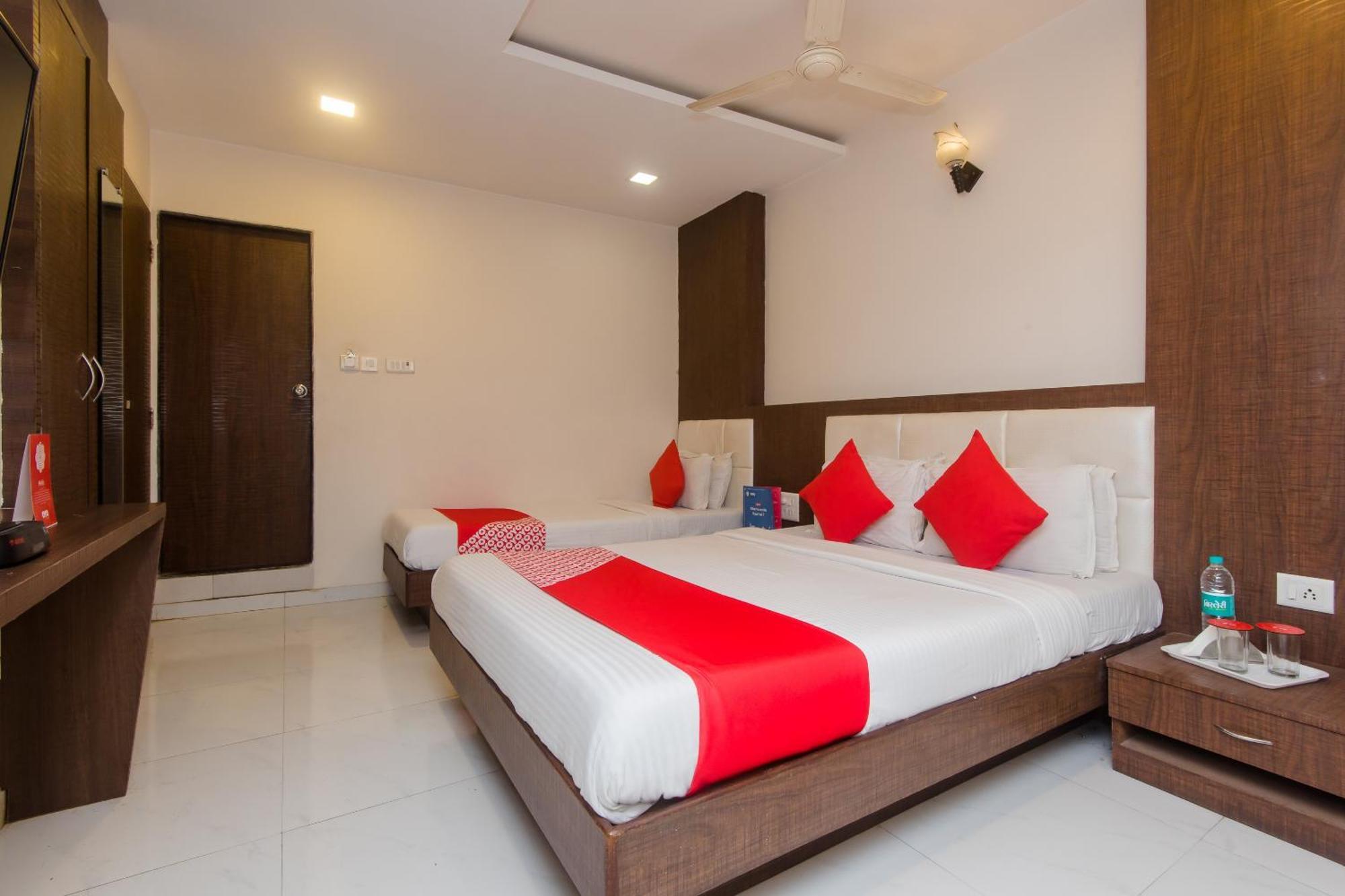 Hotel FabExpress Venture Grand à Bombay Extérieur photo